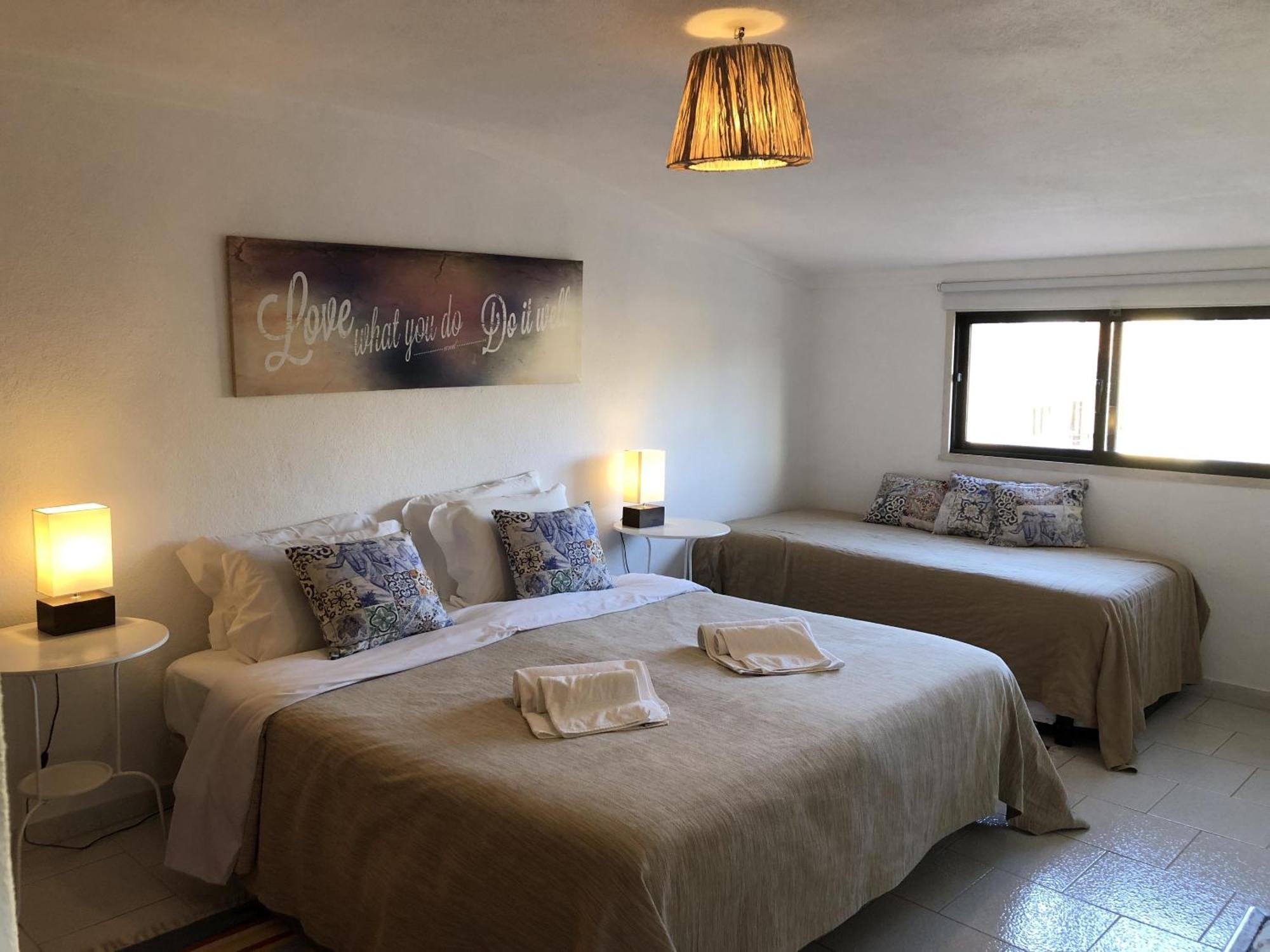 Manelisa Cascais Bed & Breakfast Room photo