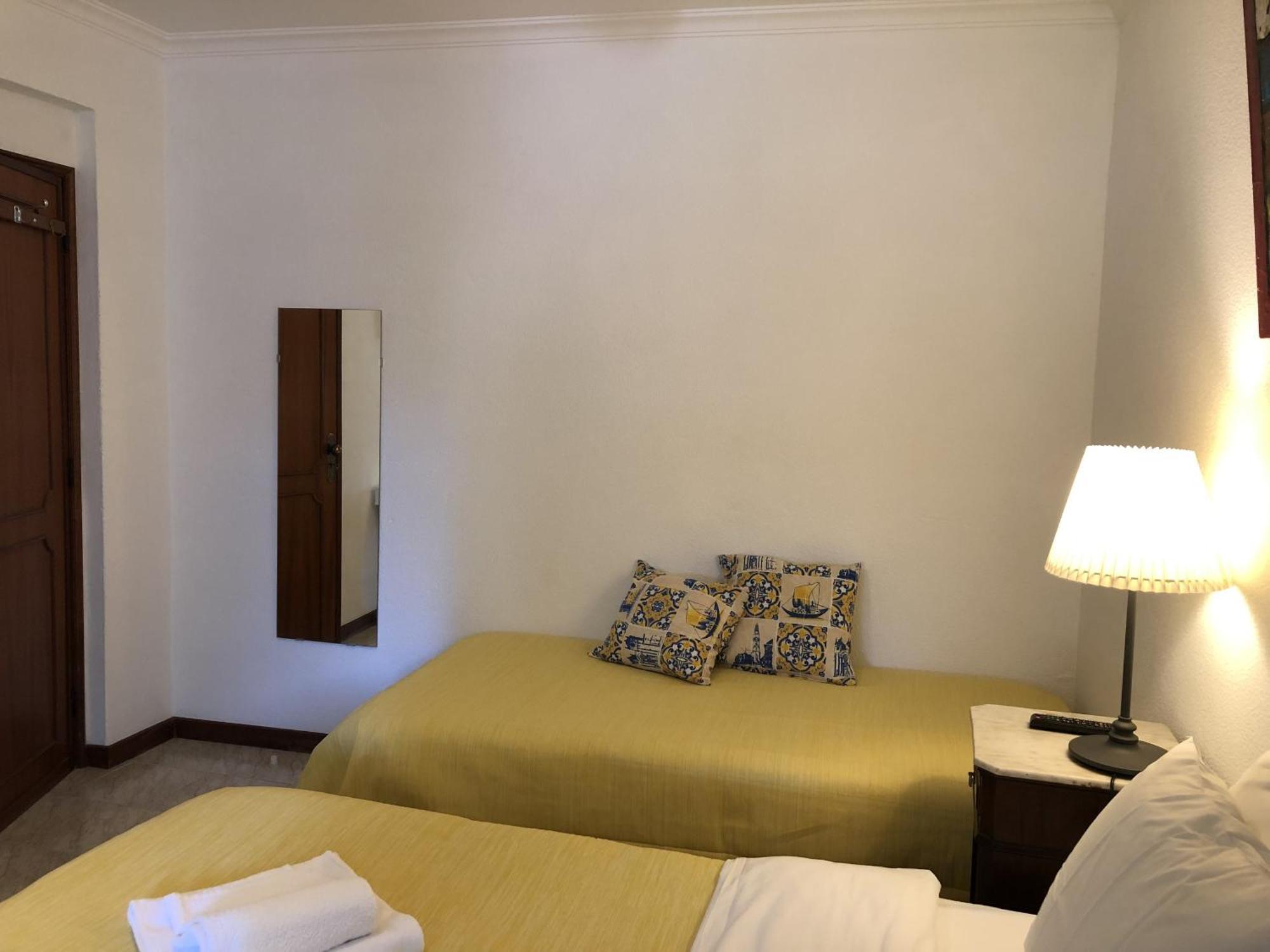Manelisa Cascais Bed & Breakfast Room photo